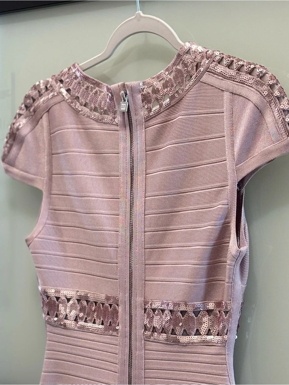 Herve Leger Blush Pink Bandage V-Neck Midi Dress - Picture 6 of 7